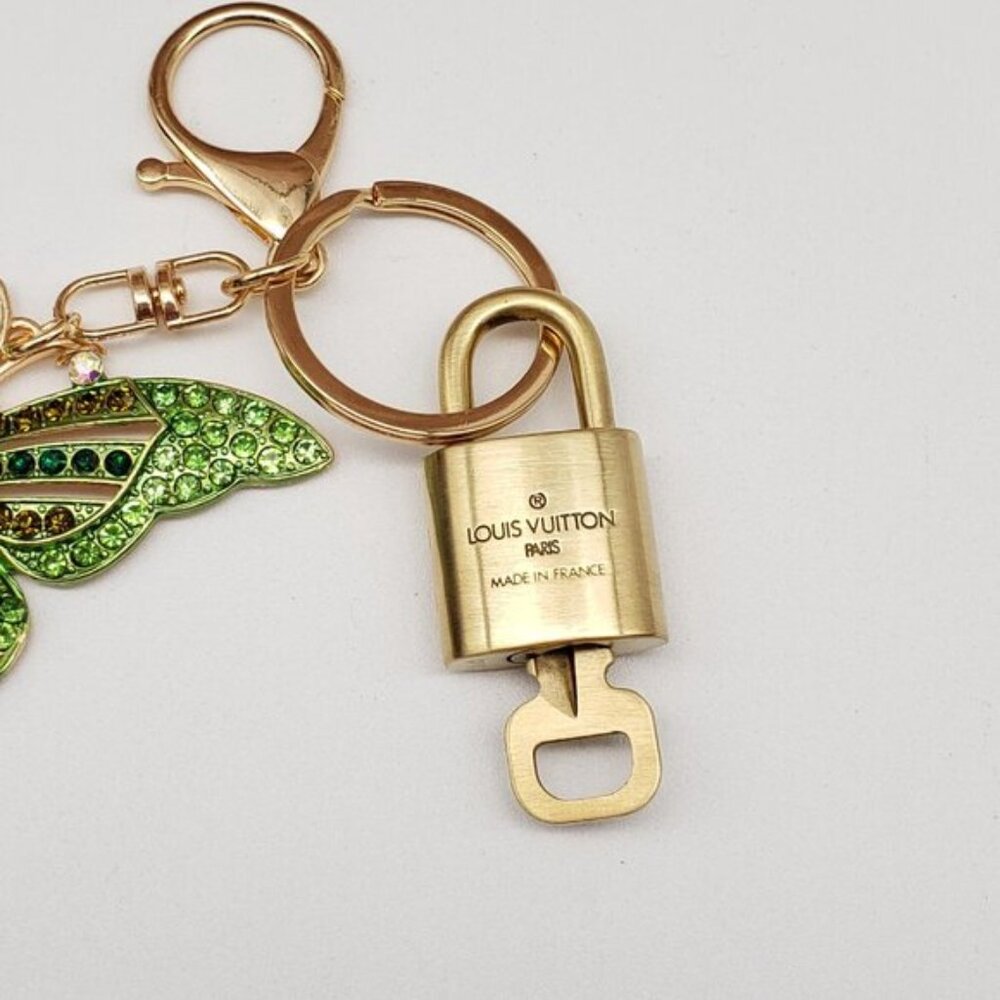Authentic Louis Vuitton Gold Padlock & Key🔒 w/ Unbranded Butterfly Keychain - Picture 6 of 9